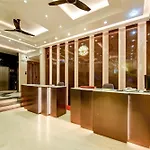 The Pearl Plaza Hotel In City Centre - Near New Delhi Railway Station